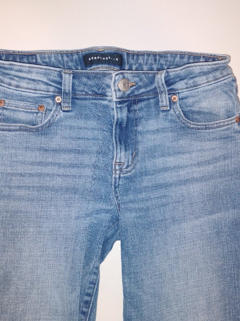 Aeropostale | Stone Wash Mid Rise Kick Crop Cutoff Jeans | Size 6 | Used Good